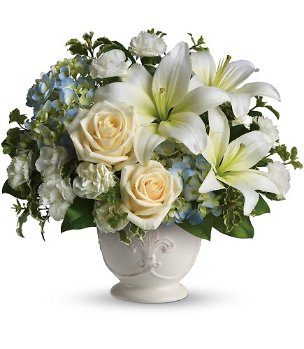 Beautiful Dreams by Teleflora